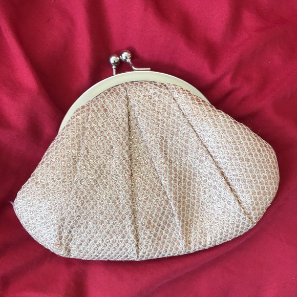 Women’s special occasion Clutch - Picture 2 of 3